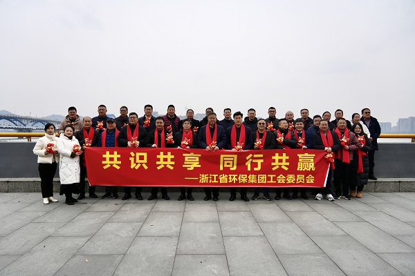 合影.jpg