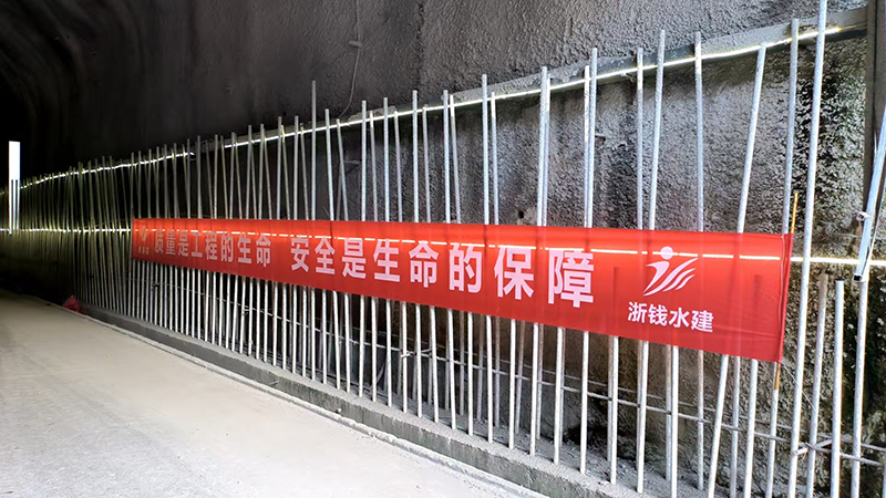 1d9f7e02bfef4e1a2985162021ea3f03 UG环球官网-不凡成就非凡,相信品牌力量